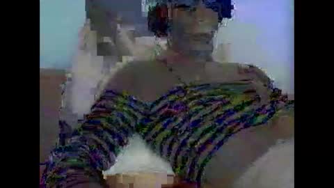 bear14250949 online show from 10.07.25