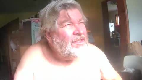 Snapshot of bear8620 chatting on 04.30.26 bear online show from 04.30.26