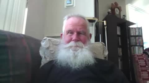 Snapshot of beardbushy chatting on 02.08.26 beardbushy online show from 02.08.26