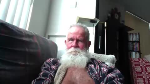 Snapshot of beardbushy chatting on 02.19.26 beardbushy online show from 02.19.26
