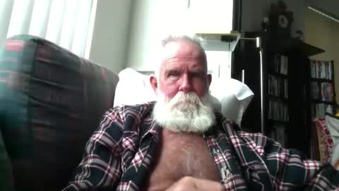 Snapshot of beardbushy chatting on 03.15.26 beardbushy online show from 03.15.26