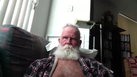 Snapshot of beardbushy chatting on 03.29.26 beardbushy online show from 03.29.26