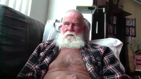 Snapshot of beardbushy chatting on 05.05.26 beardbushy online show from 05.05.26