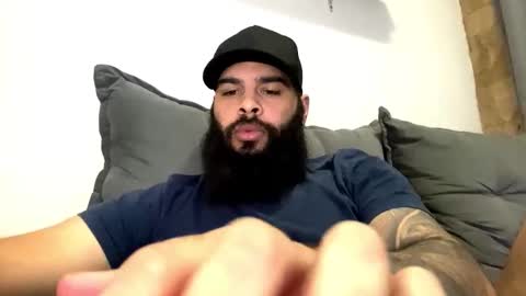 Snapshot of beardmax chatting on 05.30.26 Min online show from 05.30.26