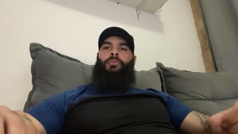 Snapshot of beardmax chatting on 06.03.26 Min online show from 06.03.26