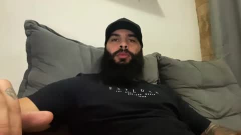 Snapshot of beardmax chatting on 06.12.26 Min online show from 06.12.26