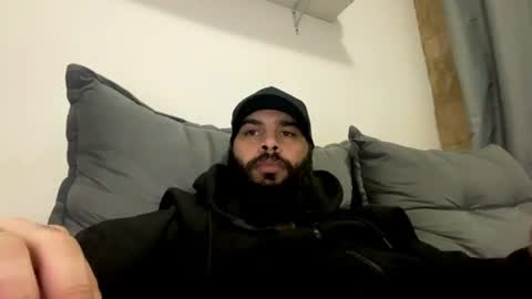 Snapshot of beardmax chatting on 06.18.26 Min online show from 06.18.26
