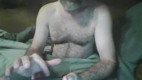 Snapshot of beastiejam2000 chatting on 12.19.24 beastiejam2000 online show from 12.19.24