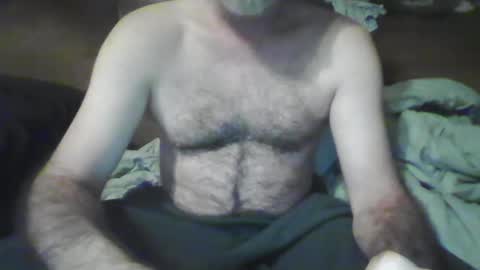 Snapshot of beastiejam2000 chatting on 03.01.25 beastiejam2000 online show from 03.01.25