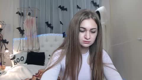 beataangel online show from 10.19.25