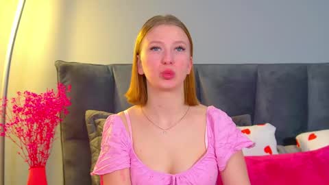 Snapshot of beatricebinoche chatting on 03.18.26 Beatrice online show from 03.18.26