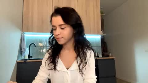 Snapshot of beatriceesmond chatting on 10.18.25 Katie online show from 10.18.25