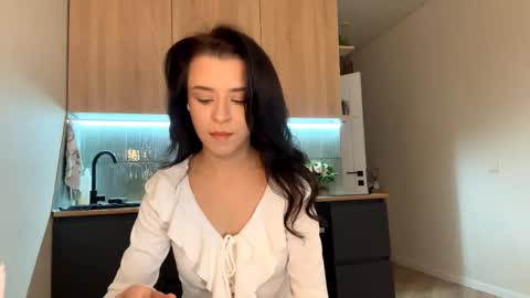 Snapshot of beatriceesmond chatting on 10.25.25 Katie online show from 10.25.25