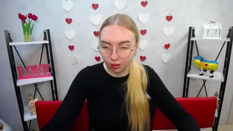 BeatriceFlyy online show from 12.12.24