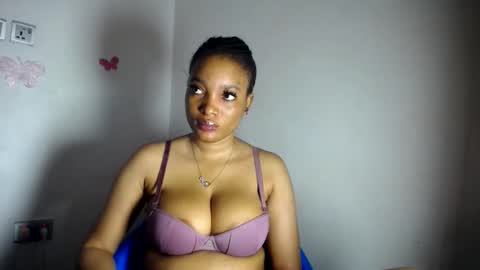 Snapshot of beautiful_moanna chatting on 05.08.26 moanna online show from 05.08.26