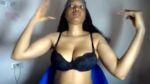 Snapshot of beautiful_moanna chatting on 05.31.26 moanna online show from 05.31.26