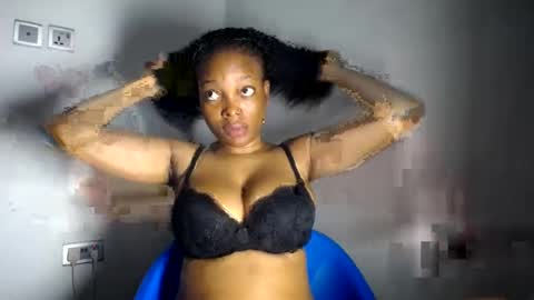Snapshot of beautiful_moanna chatting on 06.16.26 moanna online show from 06.16.26