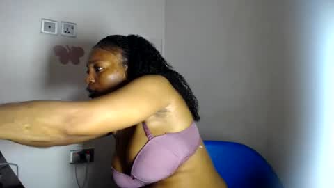 Snapshot of beautiful_moanna chatting on 06.28.26 moanna online show from 06.28.26