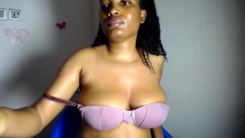Snapshot of beautiful_moanna chatting on 07.16.26 moanna online show from 07.16.26