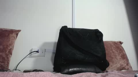 Snapshot of beautifull_wild_girl chatting on 03.08.25 maria online show from 03.08.25