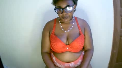 beautifulpeach2 online show from 01.19.25