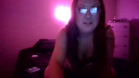 Snapshot of beautifulxxdisaster22 chatting on 09.25.25 kalysta online show from 09.25.25