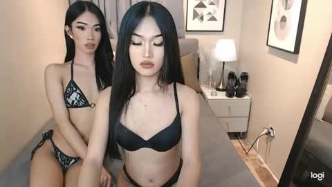 Snapshot of beauty__pearl chatting on 05.28.26 PEARL X NIKKI online show from 05.28.26