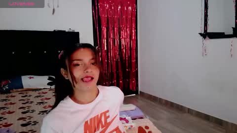 Snapshot of beauty_beastt chatting on 11.28.25 beautybeasstt online show from 11.28.25