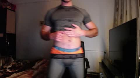 Snapshot of beauty_hard_beast chatting on 09.23.25 Mia and Jake online show from 09.23.25