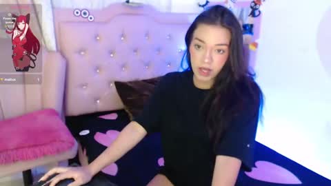 Snapshot of beauty_lana18 chatting on 10.27.25 lana online show from 10.27.25