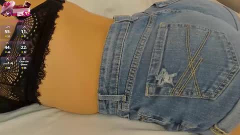 Ariana Reyes online show from 02.25.25