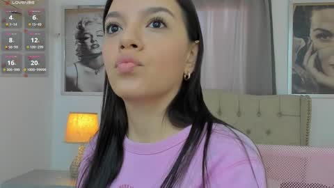 Ariana Reyes online show from 10.07.25