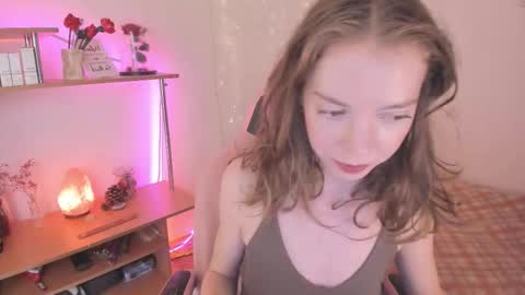 Eliise online show from 10.06.25