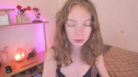 Eliise online show from 10.07.25