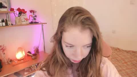Snapshot of beautyeliise chatting on 05.22.26 Eliise online show from 05.22.26
