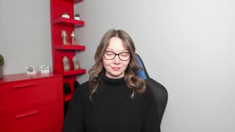 Snapshot of beautyzoexx chatting on 11.17.25 Zoe online show from 11.17.25