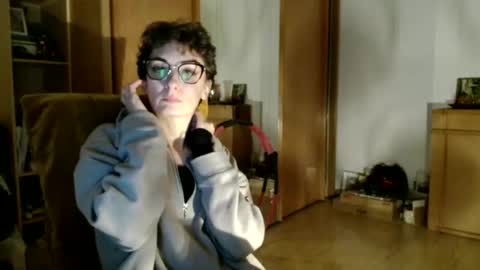 Snapshot of bebacksooon chatting on 12.19.25 Raluca online show from 12.19.25