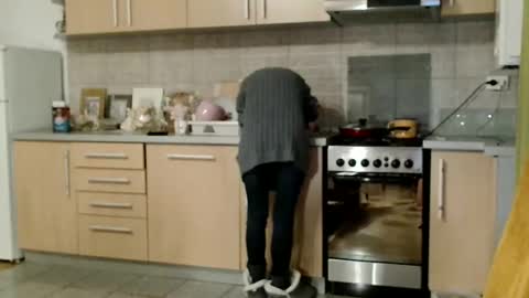 Snapshot of bebacksooon chatting on 01.05.26 Raluca online show from 01.05.26