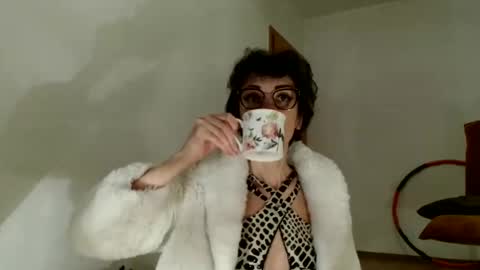 Raluca online show from 02.25.26