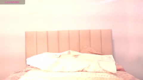 Snapshot of bebe_sua chatting on 12.29.24 Jennifer online show from 12.29.24