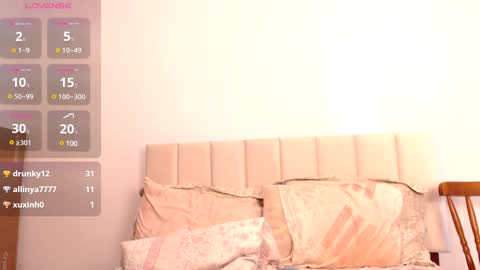 Snapshot of bebe_sua chatting on 02.08.25 Jennifer online show from 02.08.25