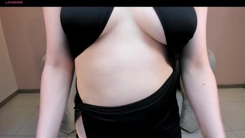 Snapshot of beccabaxter chatting on 03.09.25 Am Becca online show from 03.09.25