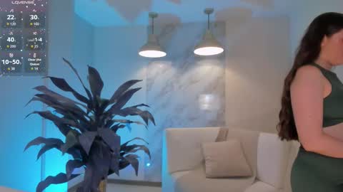 Snapshot of beccabaxter chatting on 09.19.25 Am Becca online show from 09.19.25