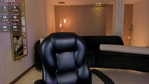 Snapshot of beccabaxter chatting on 09.23.25 Am Becca online show from 09.23.25