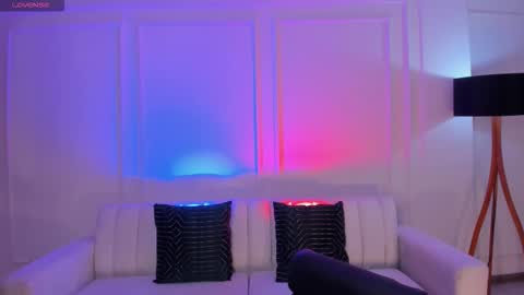 Snapshot of beccabaxter chatting on 10.30.25 Am Becca online show from 10.30.25