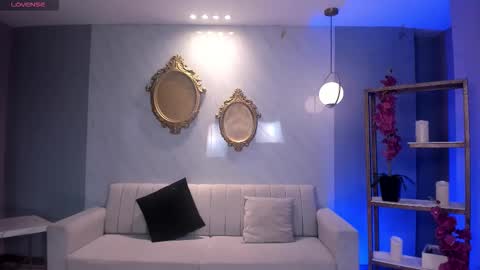 Snapshot of beccabaxter chatting on 10.31.25 Am Becca online show from 10.31.25