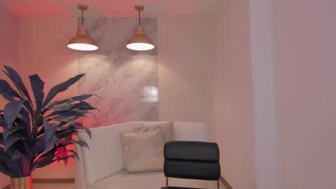 Snapshot of beccabaxter chatting on 11.11.25 Am Becca online show from 11.11.25