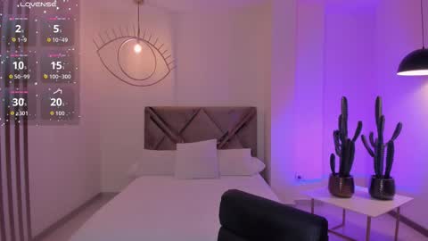 Snapshot of beccabaxter chatting on 11.14.25 Am Becca online show from 11.14.25