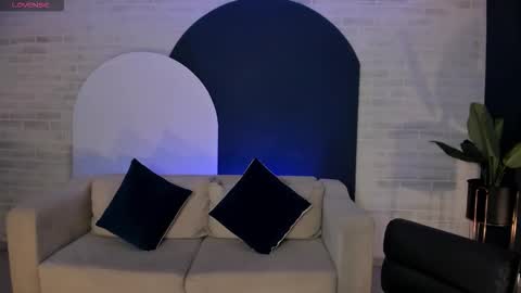 Snapshot of beccabaxter chatting on 11.30.25 Am Becca online show from 11.30.25