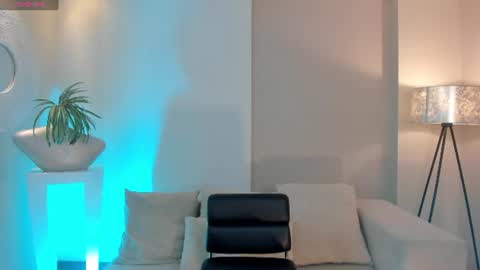 Snapshot of beccabaxter chatting on 07.25.26 Am Becca online show from 07.25.26